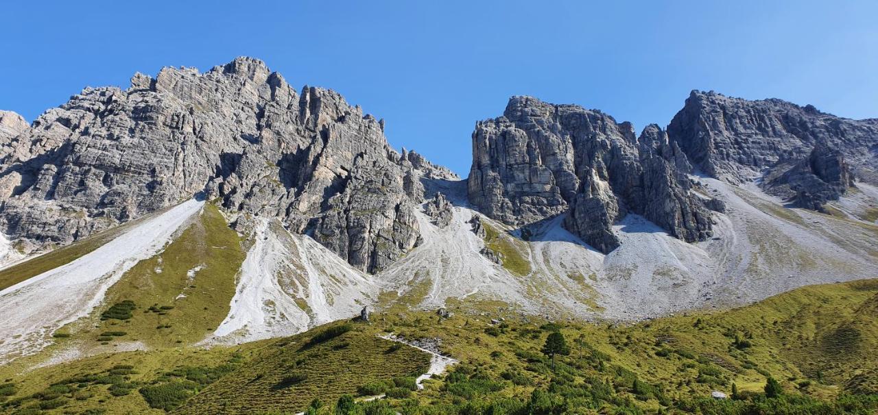 Gaestehaus Landhaus Tyrol 그리스 임 젤라인 외부 사진