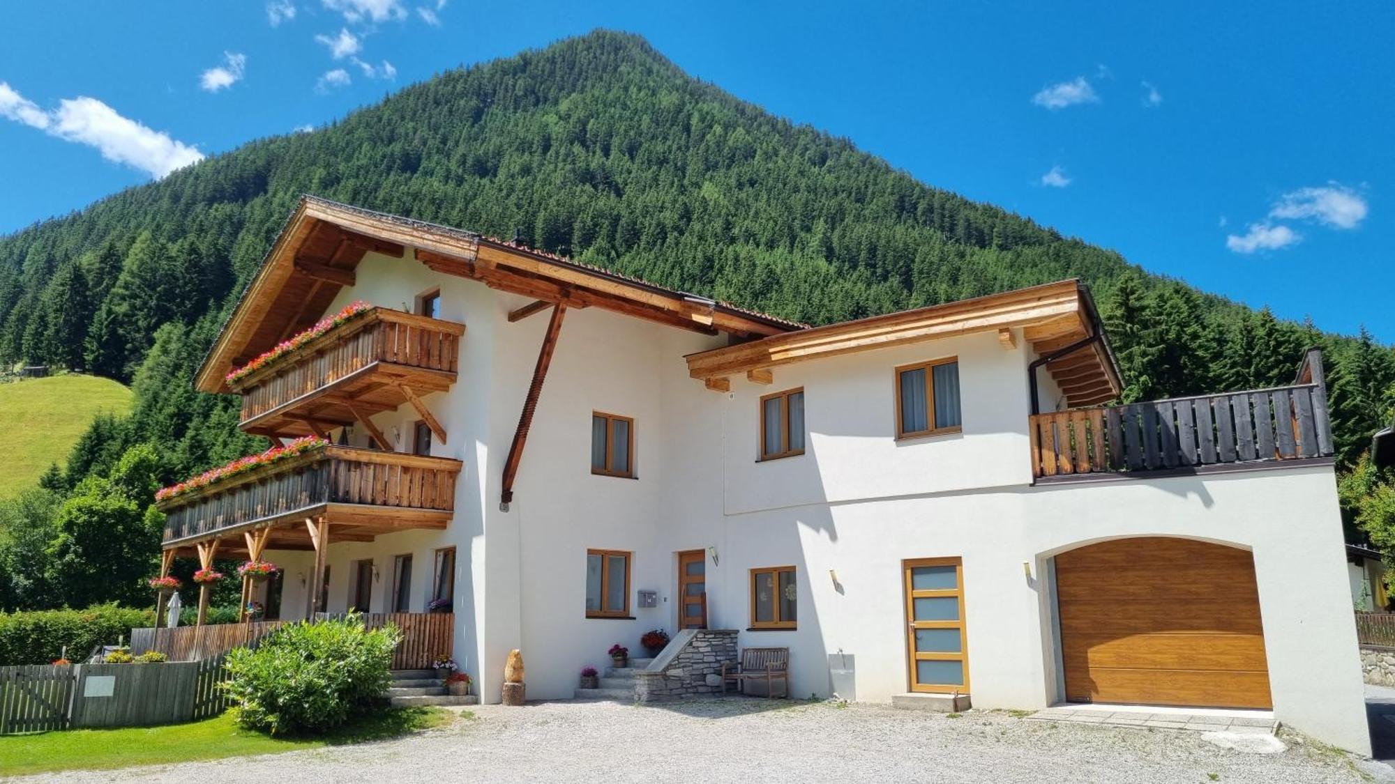 Gaestehaus Landhaus Tyrol 그리스 임 젤라인 외부 사진