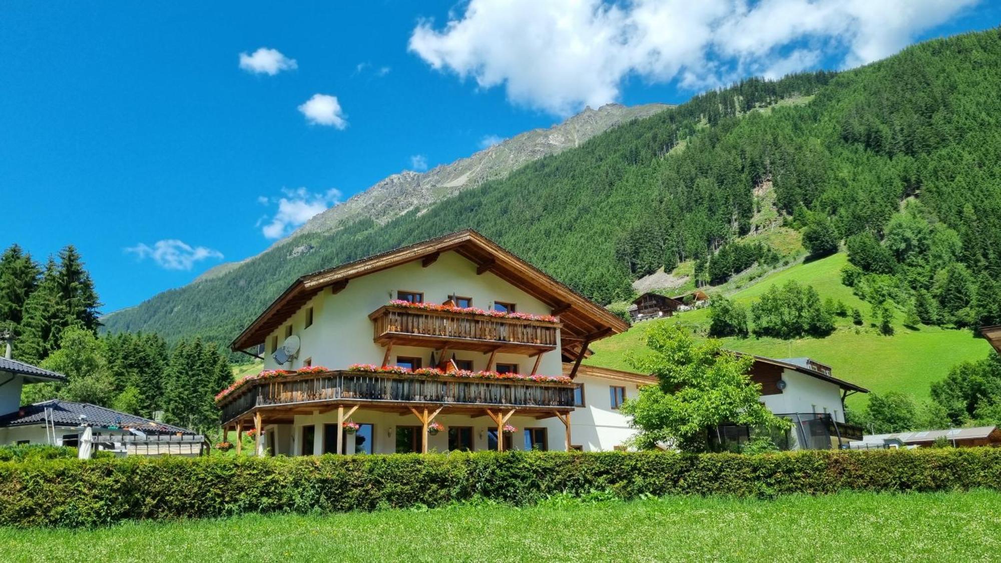 Gaestehaus Landhaus Tyrol 그리스 임 젤라인 외부 사진