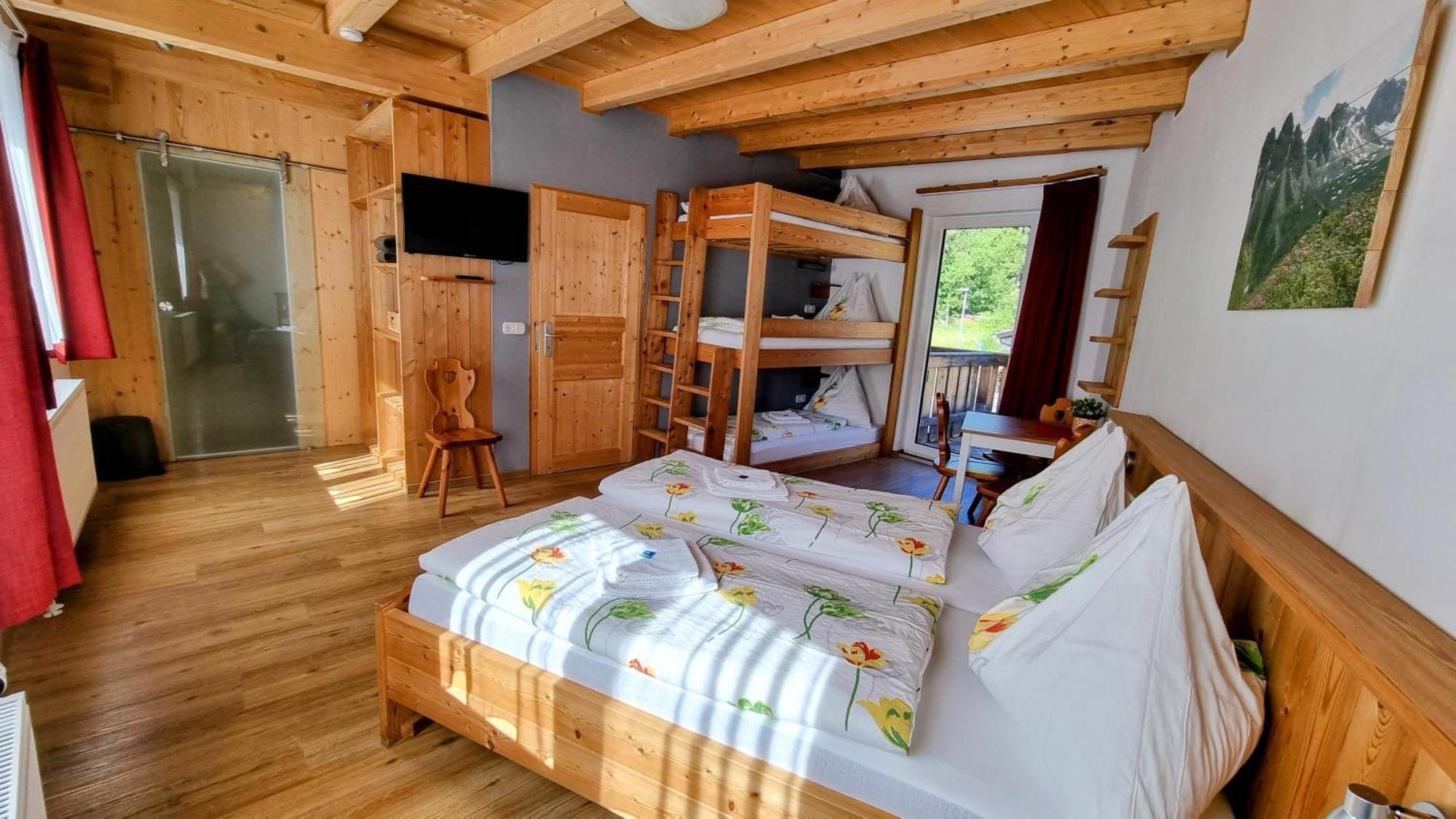 Gaestehaus Landhaus Tyrol 그리스 임 젤라인 외부 사진